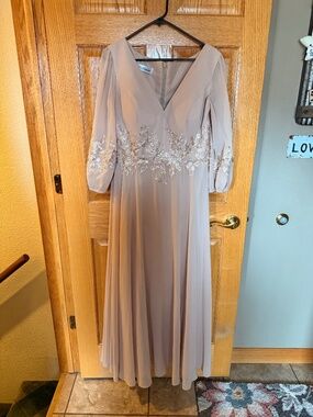 Women Mother of Bride/Groom size 14/16
